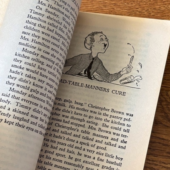 Mrs. Piggle-Wiggle’s Magic by: Betty MacDonald paperback book - Picture 3 of 3